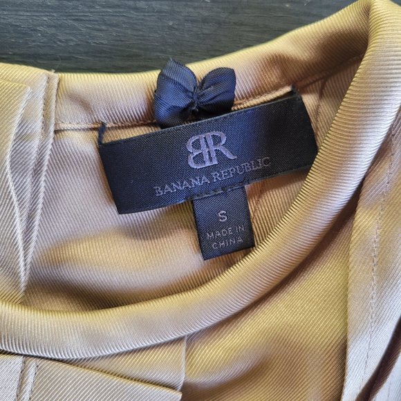 Banana Republic Ruffled Taupe Beige Silk Blouse - Picture 7 of 11